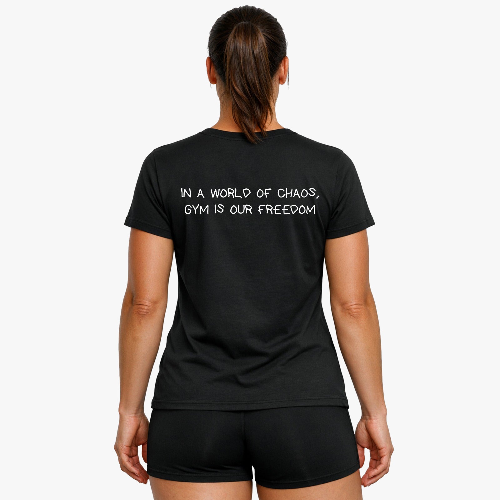 I en verden af kaos er motionscenter vores frihed (backprint) shirt
