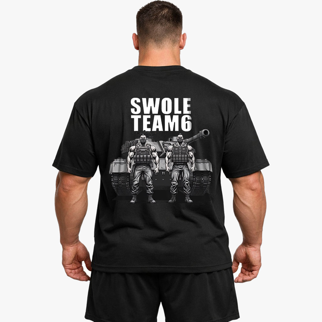Swole Team 6 overdimensioneret (rygprint) skjorte